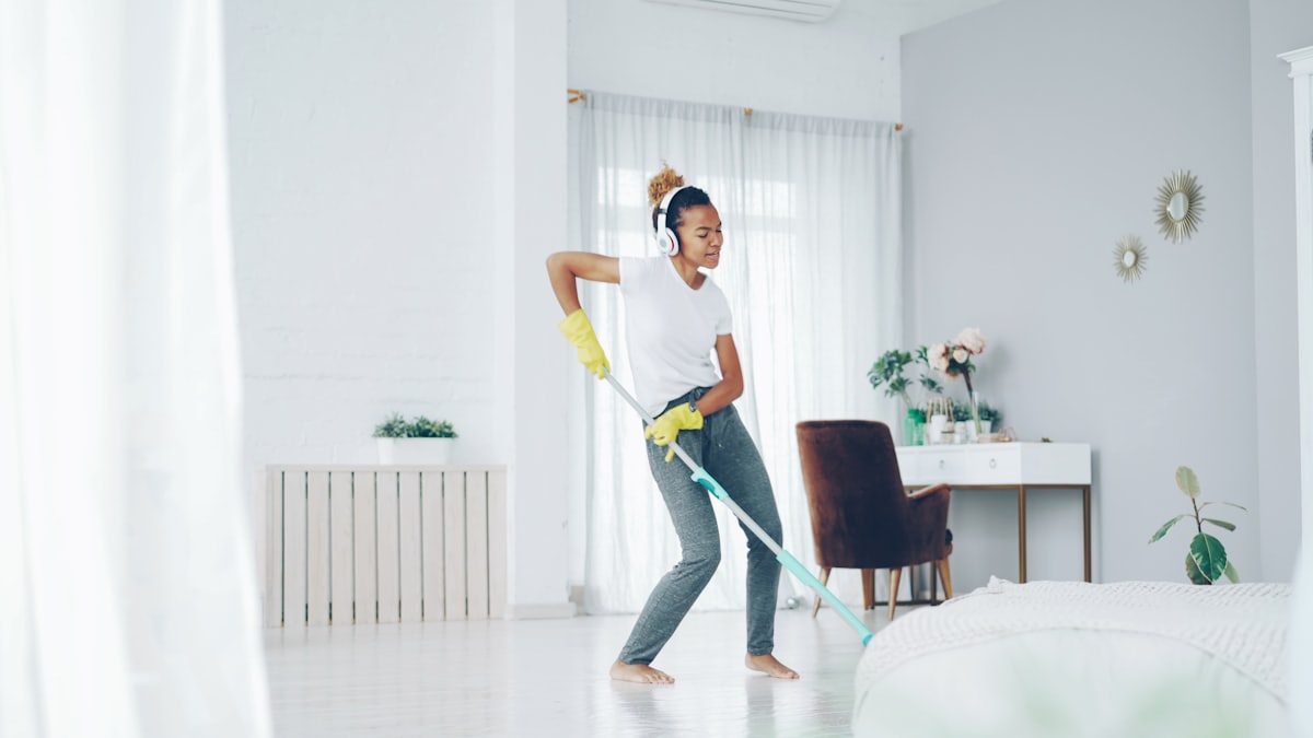 A Call Cleaning team member at work